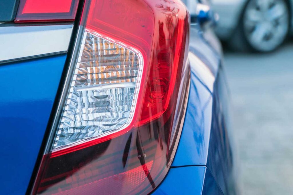 Carros fuera de estándar en Colombia