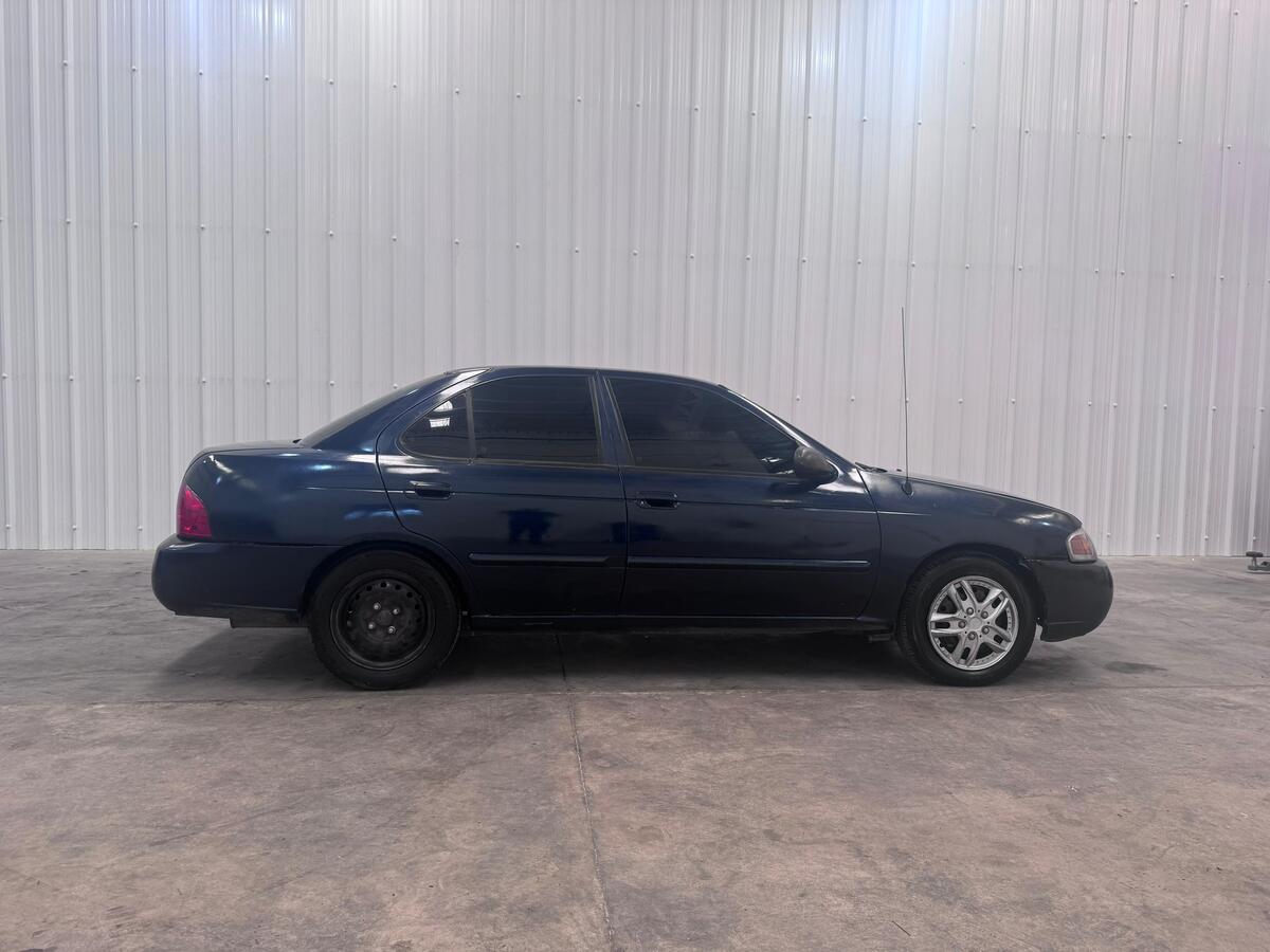 Nissan Sentra B15 1.8 At