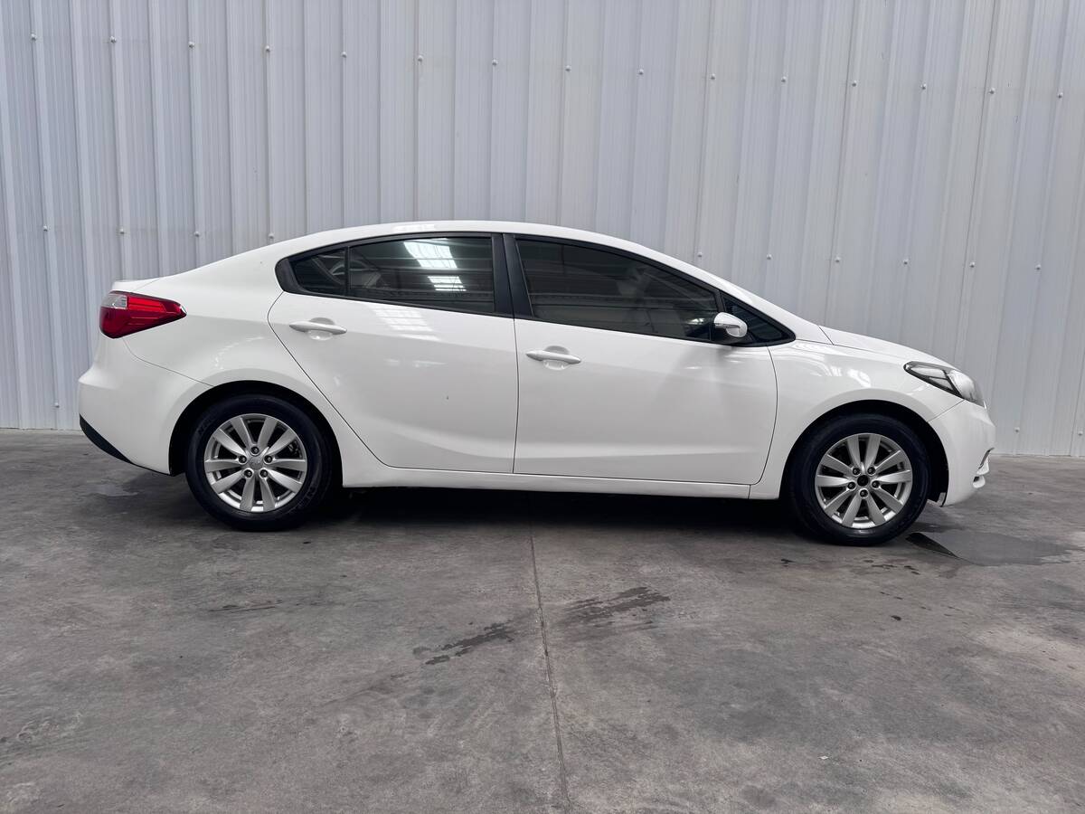 Kia CERATO PRO 1.6 AT 2AB 4P