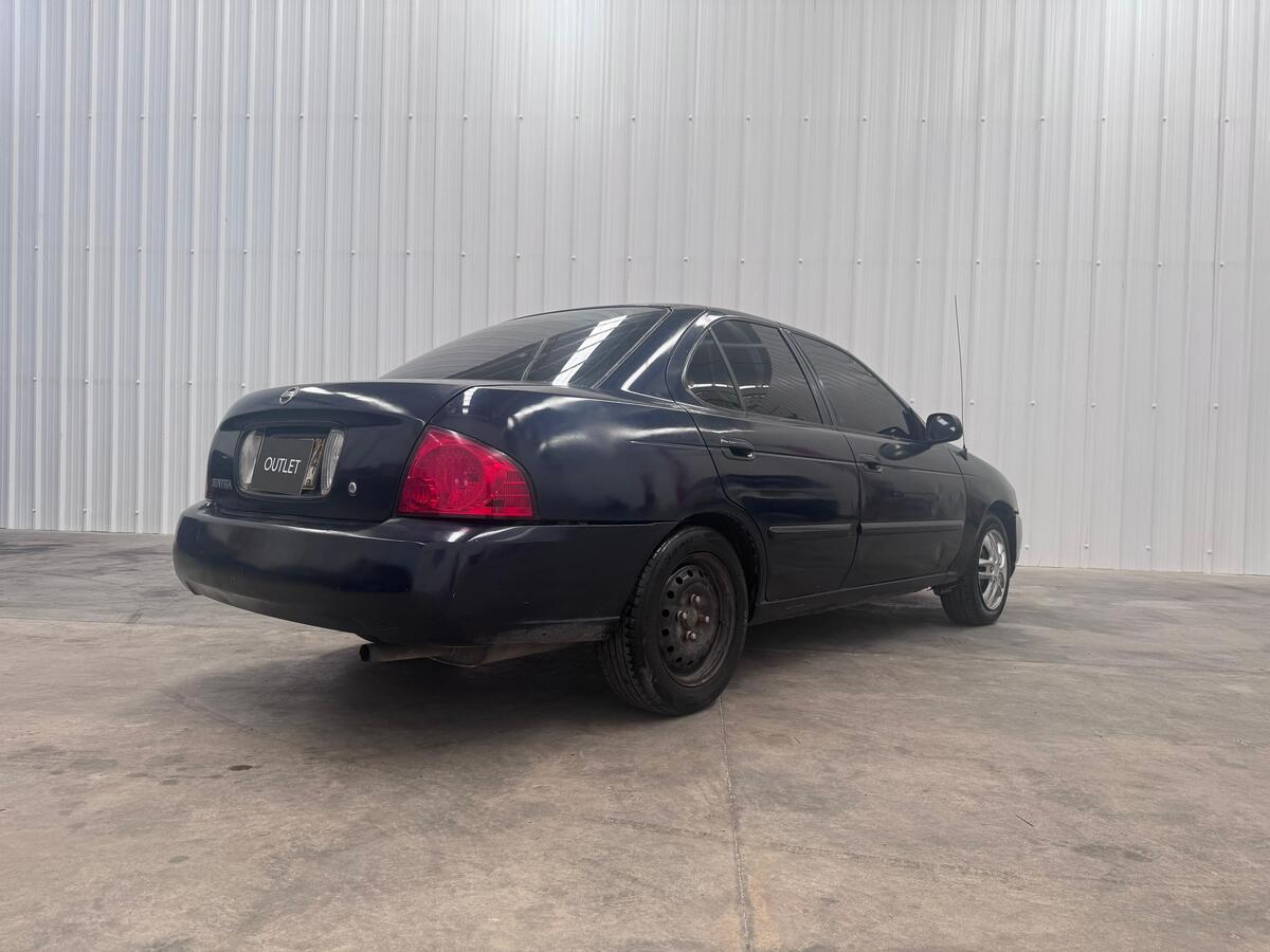 Nissan Sentra B15 1.8 At