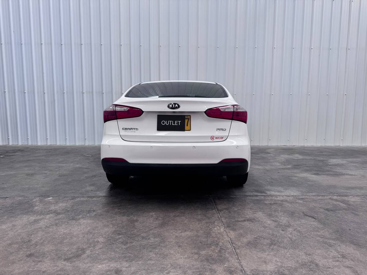 Kia CERATO PRO 1.6 AT 2AB 4P