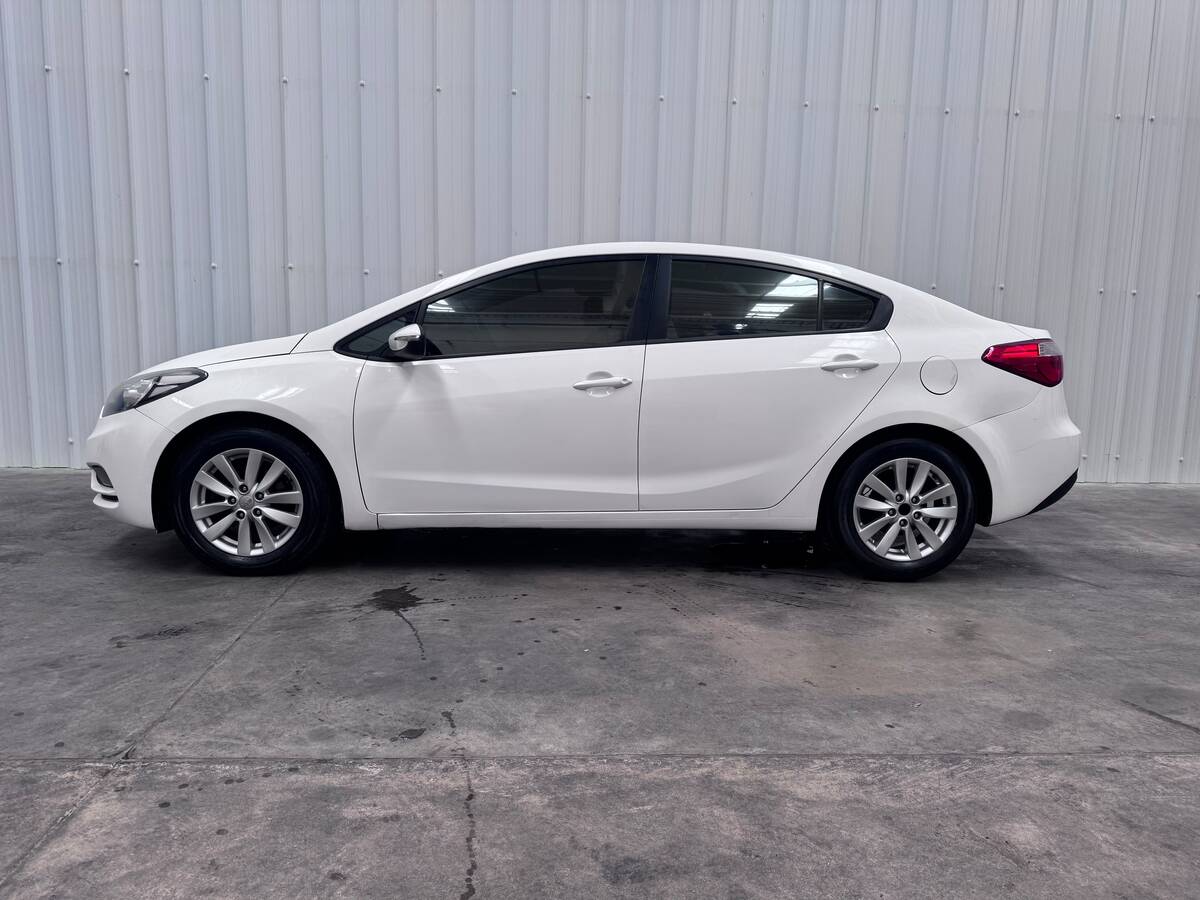 
								Kia CERATO PRO 1.6 AT 2AB 4P full									
