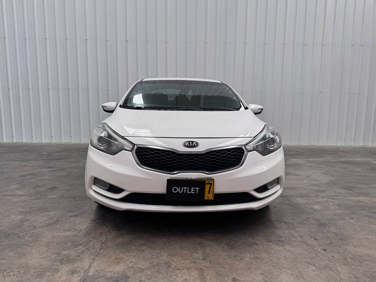 
								Kia CERATO PRO 1.6 AT 2AB 4P full									