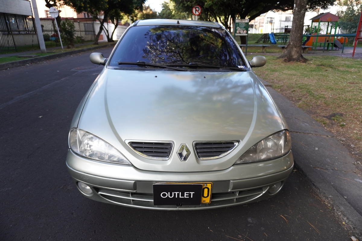 
								Renault Megane Unique 1.6 Mt Aa full									