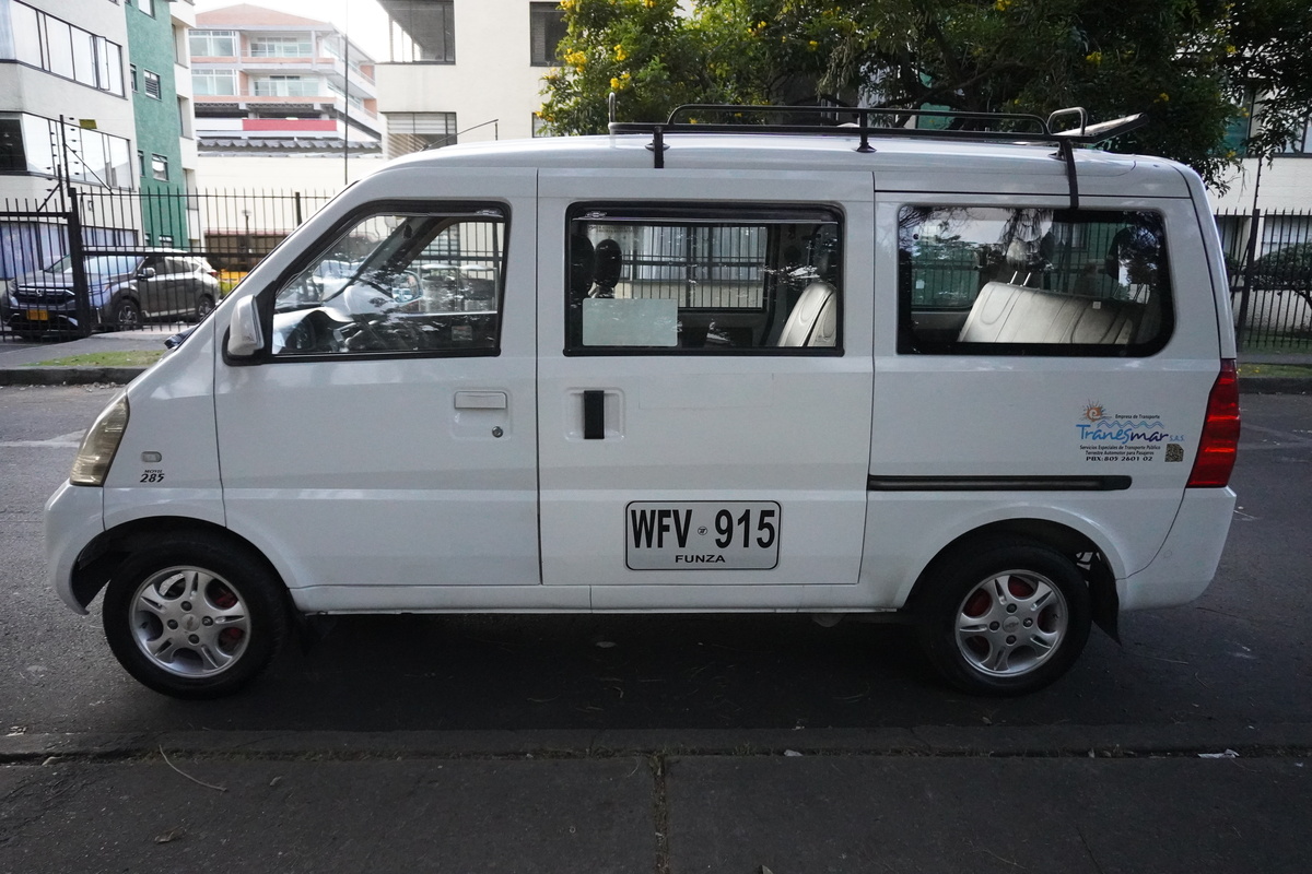 
								CHEVROLET VAN N300 MOVE 1.2 MT SA 7PSJ 4X2 (SERVICIO PUBLICO) full									