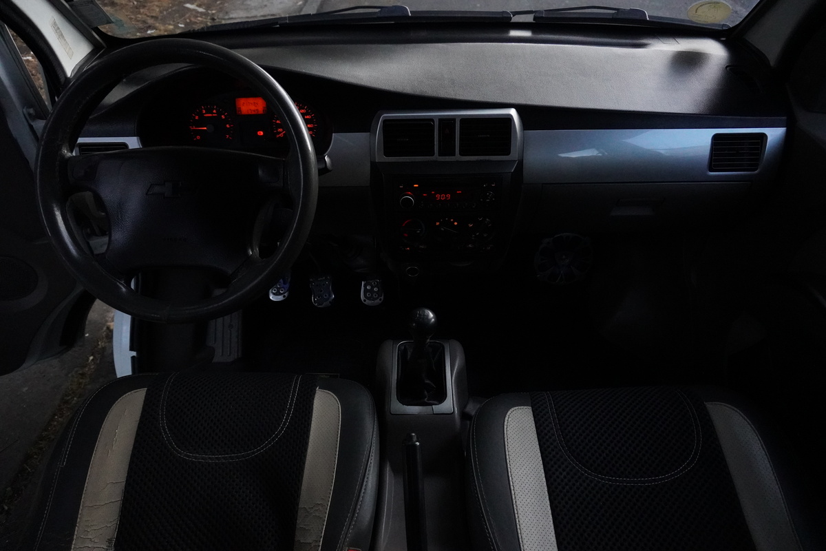 
								CHEVROLET VAN N300 MOVE 1.2 MT SA 7PSJ 4X2 (SERVICIO PUBLICO) full									