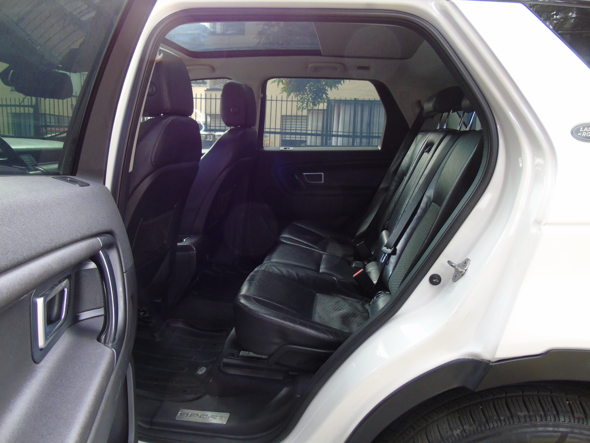 
								Land Rover Discovery Sport S 2.0 Tp T full									