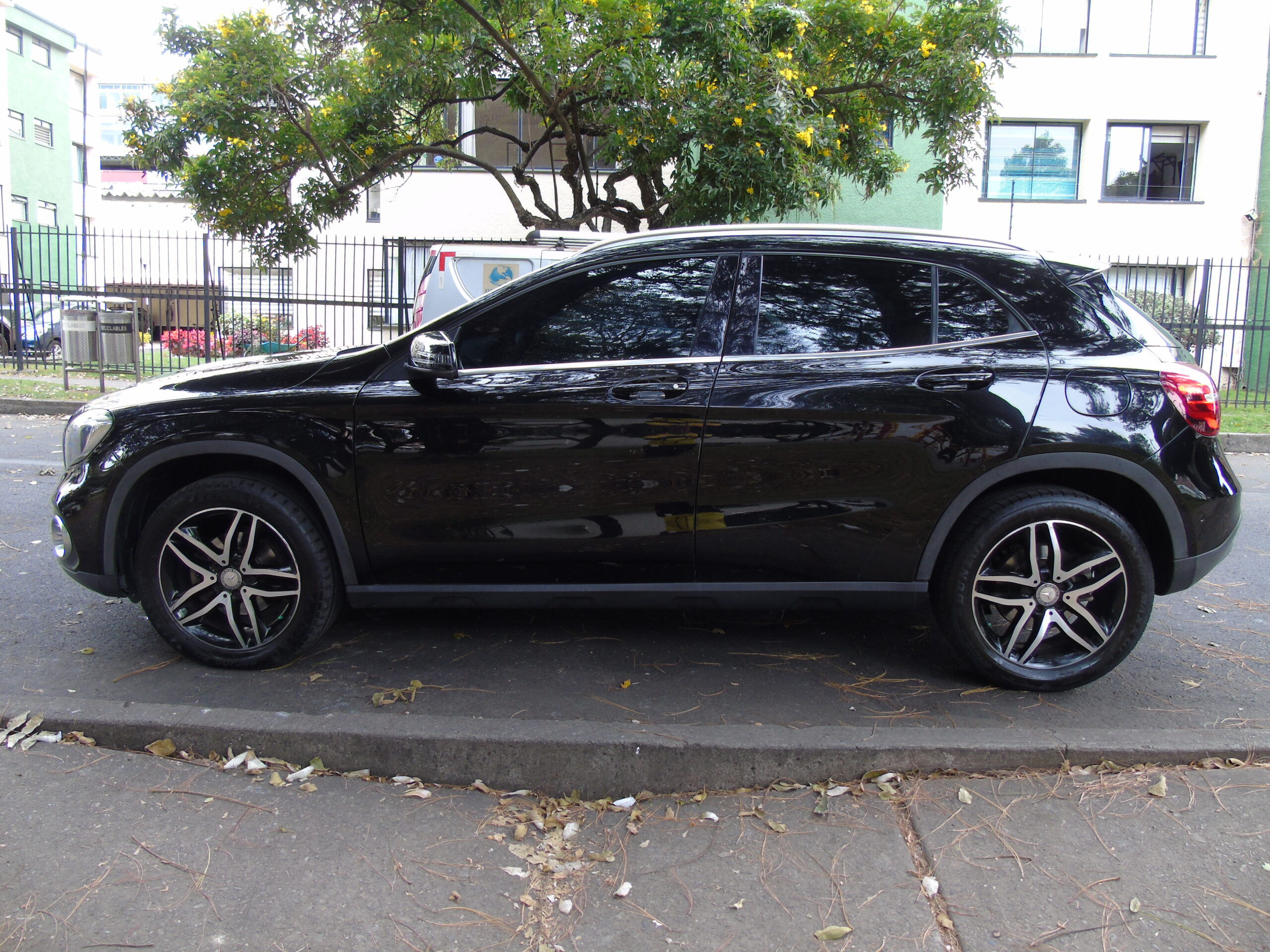 
								Mercedes Benz Gla 200 Urban 1.6 Tp T 4×2 full									