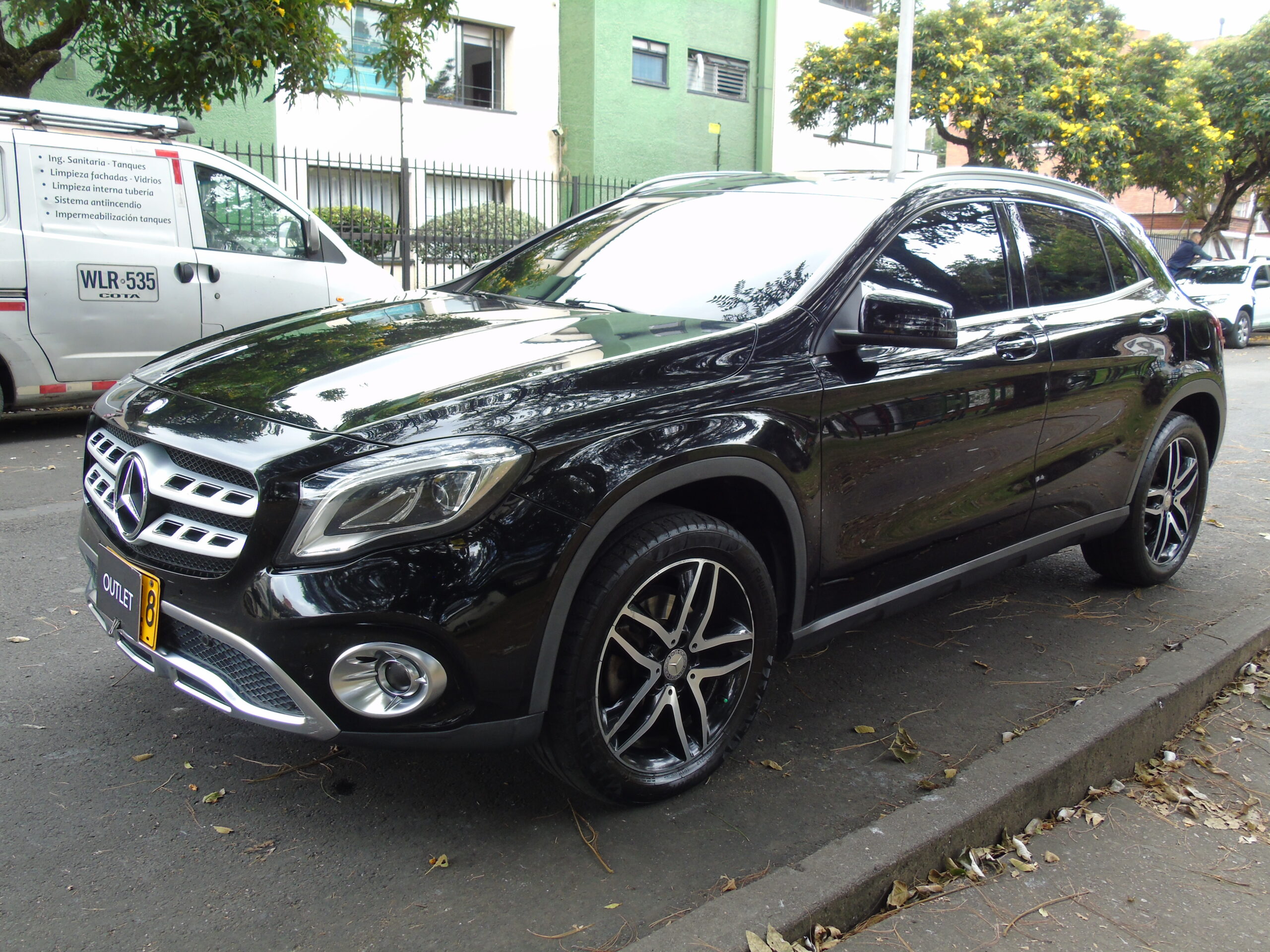
								Mercedes Benz Gla 200 Urban 1.6 Tp T 4×2 full									