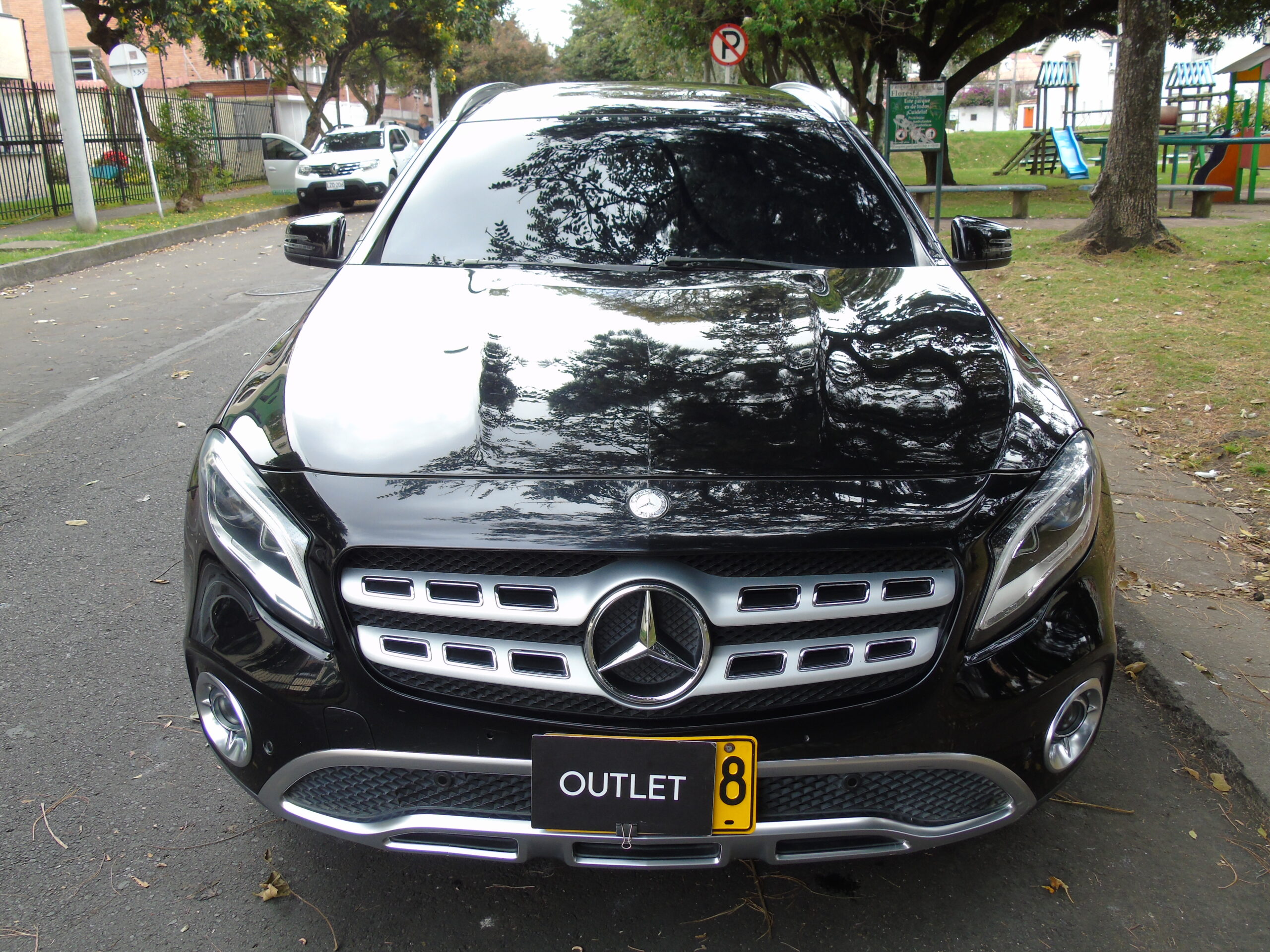 
								Mercedes Benz Gla 200 Urban 1.6 Tp T 4×2 full									