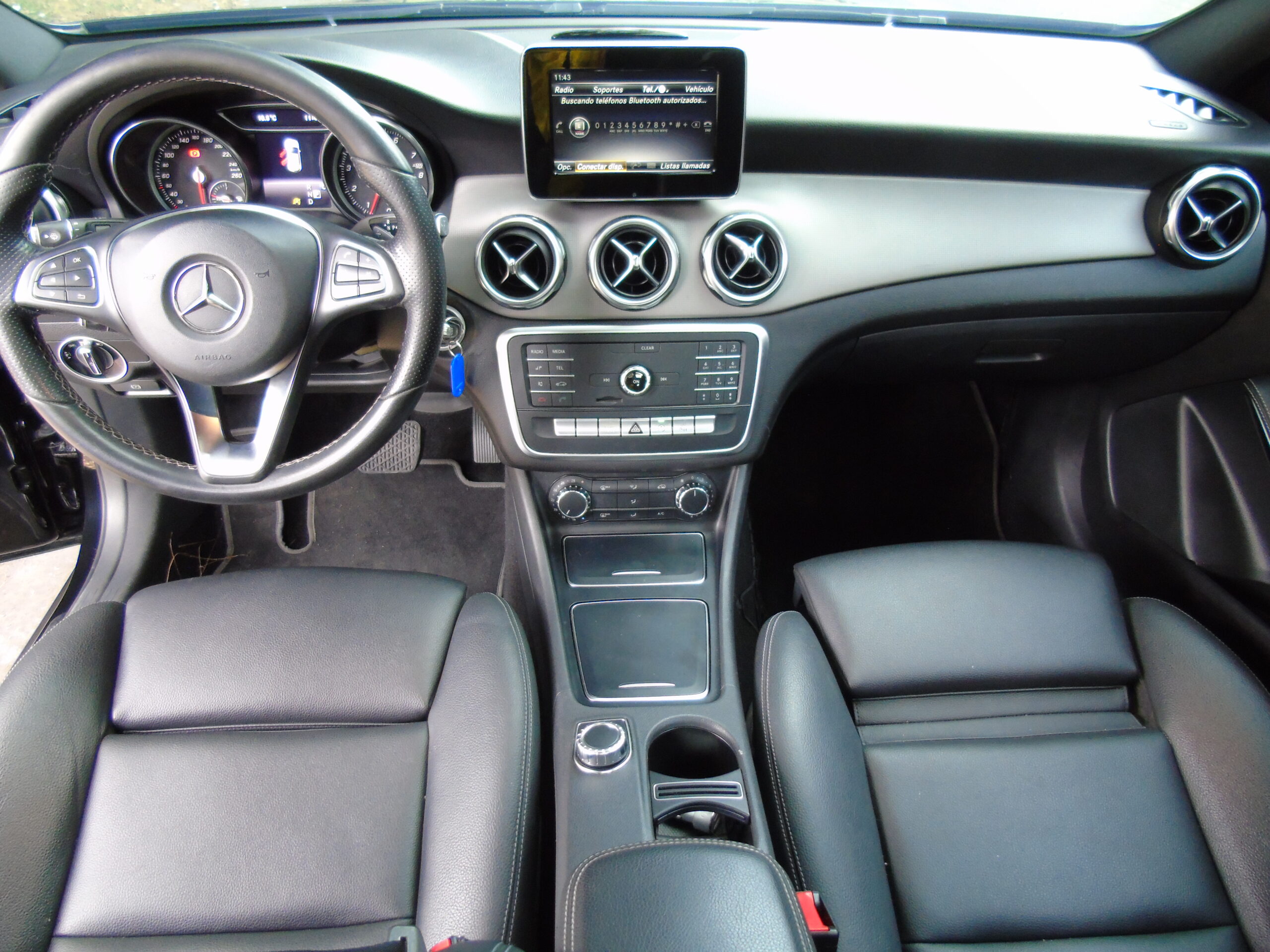 
								Mercedes Benz Gla 200 Urban 1.6 Tp T 4×2 full									