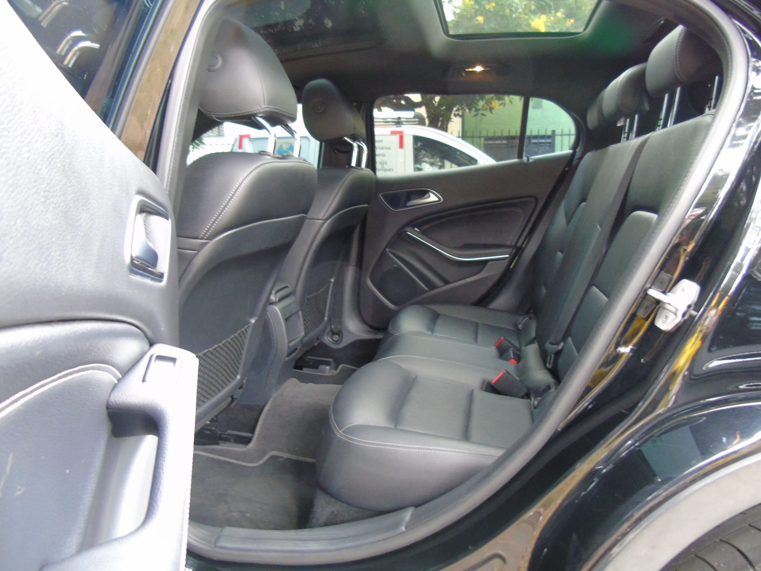 
								Mercedes Benz Gla 200 Urban 1.6 Tp T 4×2 full									