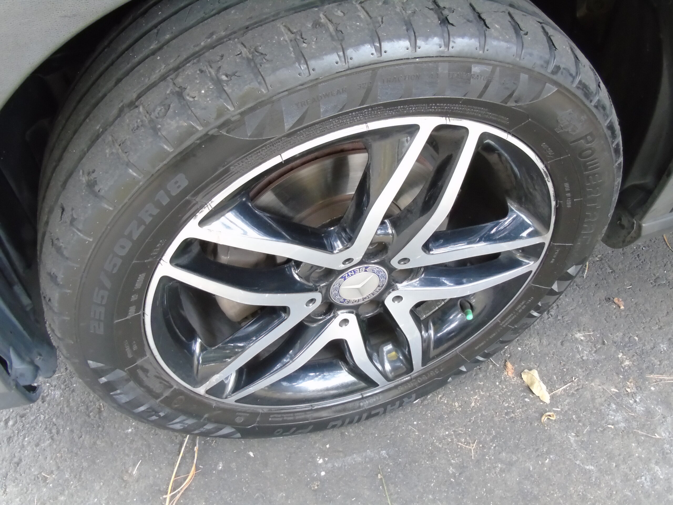 
								Mercedes Benz Gla 200 Urban 1.6 Tp T 4×2 full									