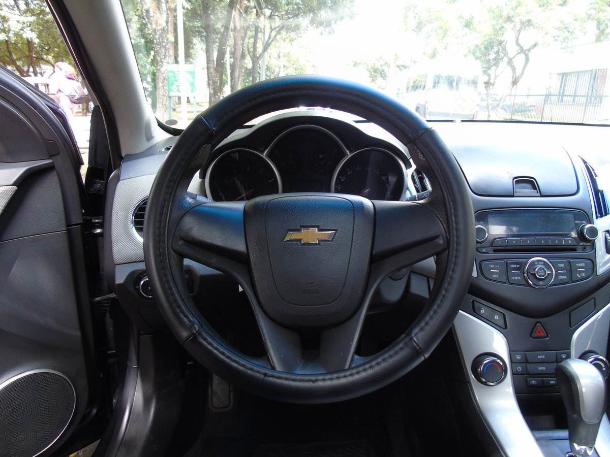 
								CHEVROLET CRUZE LS 1.8 AT CT TC 4P full									