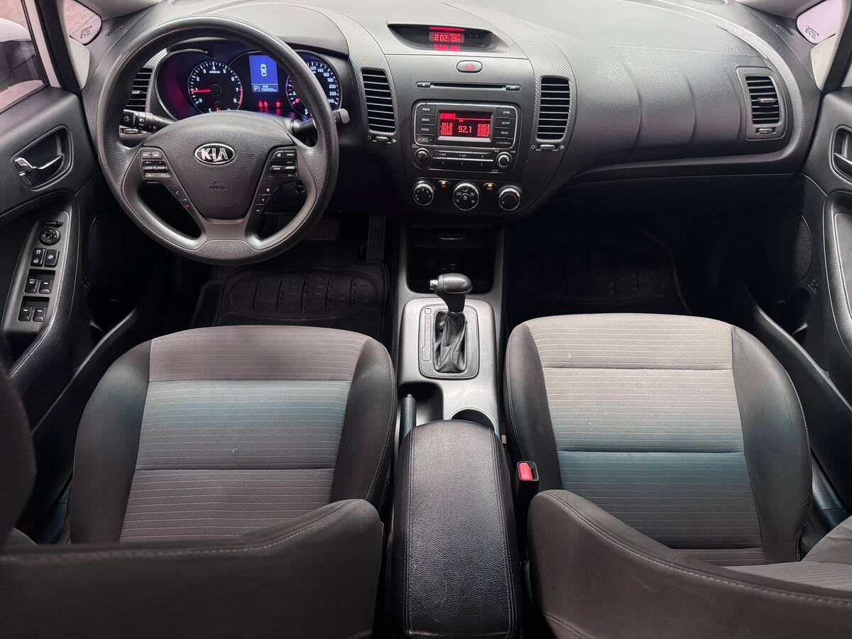 
								Kia CERATO PRO 1.6 AT 2AB 4P full									