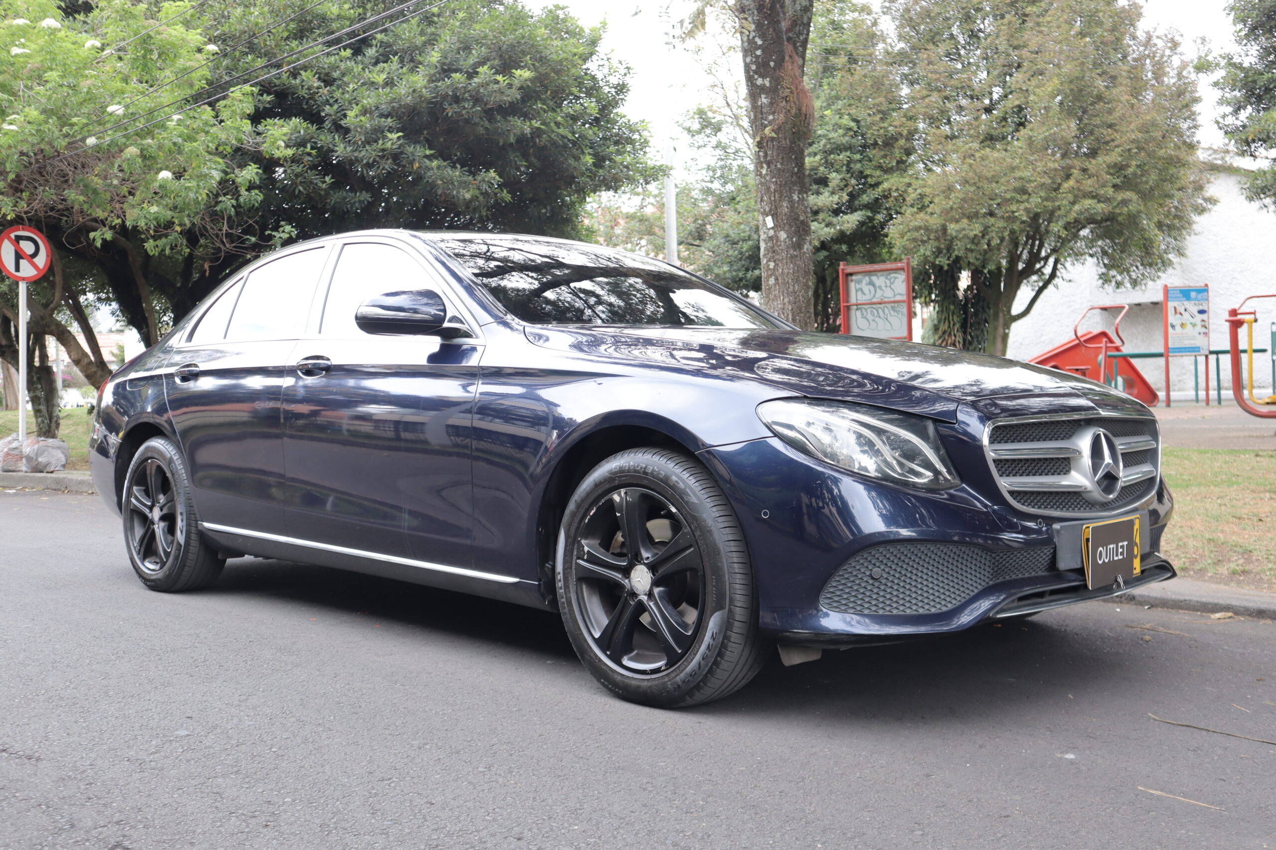 MERCEDES BENZ E 200 AVANTGARDE 2.0 TP T CT 4X2