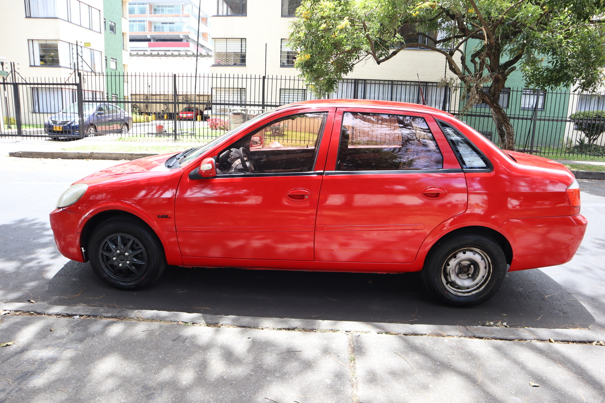 
								Lifan 520 Dx 1.6 Mt Aa 4p full									