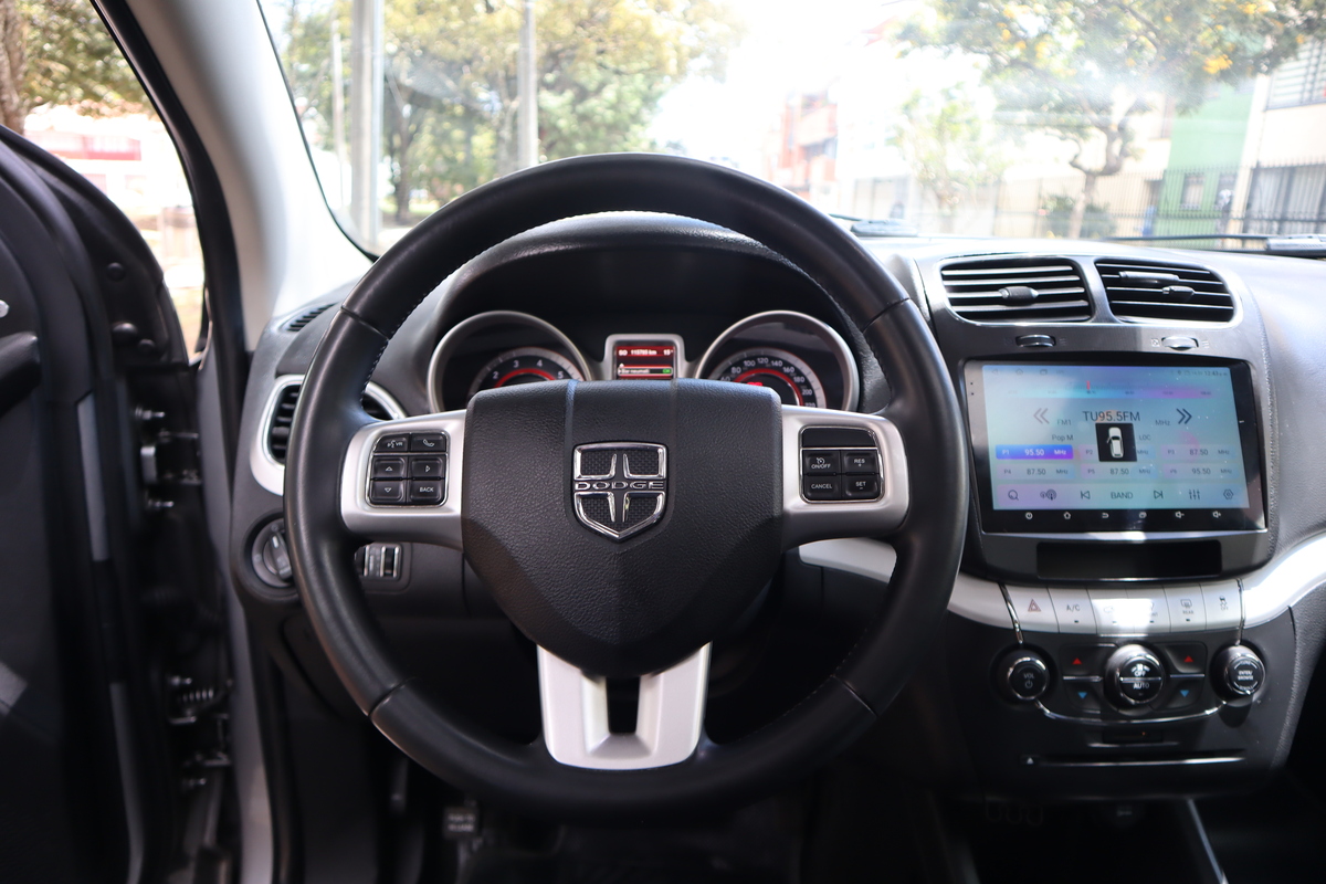 
								Dodge Journey Sxt 2.4 Tp 7psj 4×2 full									