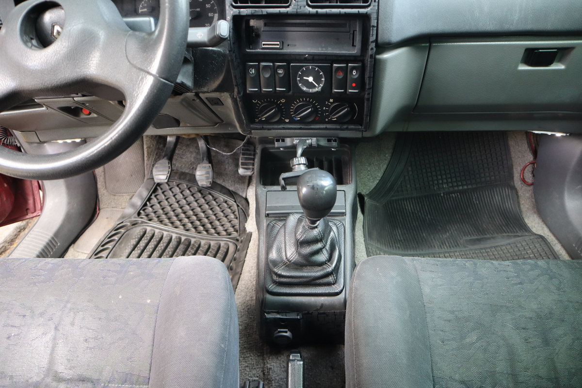
								Renault R19 INYECCION 1.4 MT full									