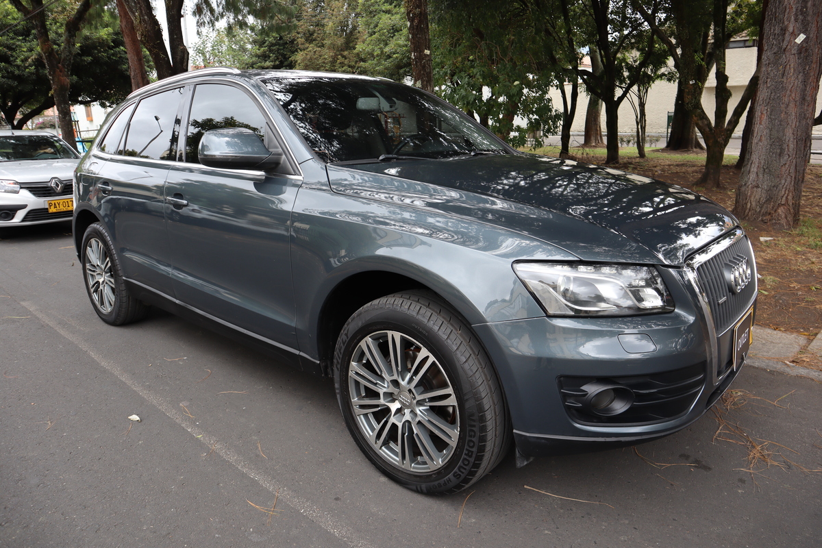 Audi Q5 Tfsi S-tronic Attraction 2.0 Tp T 4×4