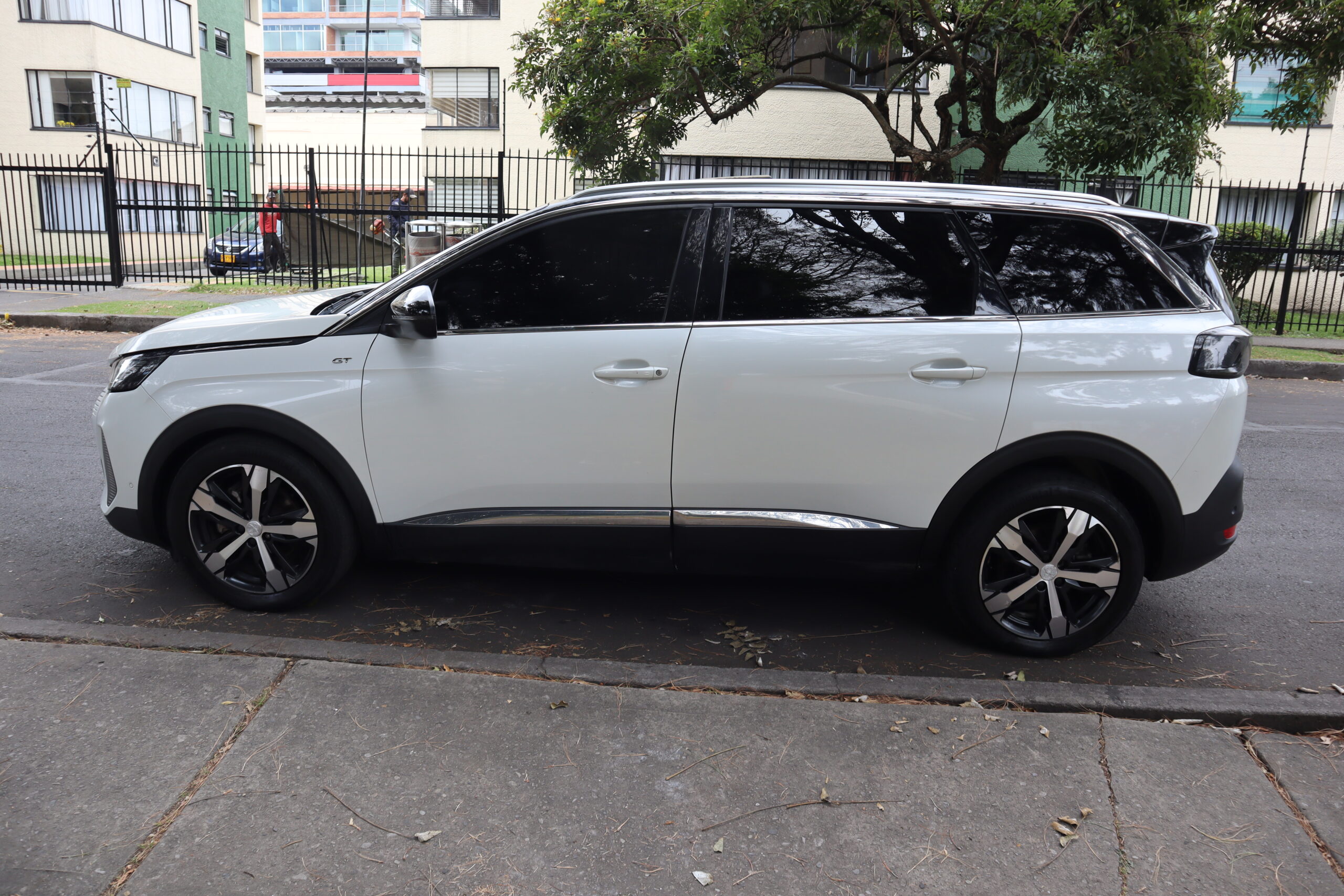 
								Peugeot 5008 Gt Line 1.6 Tp T Ct Tc 7psj 4×2 full									