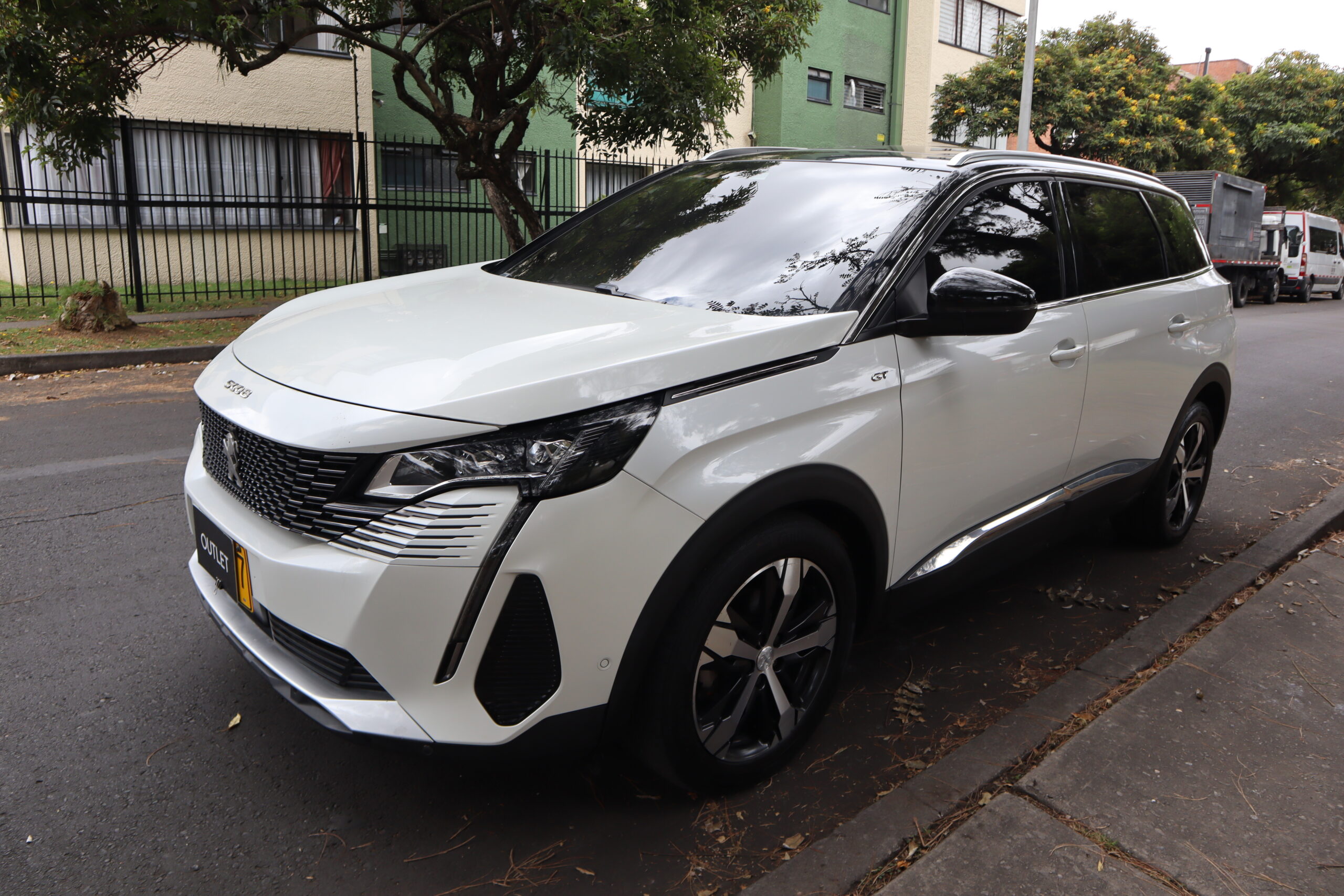 
								Peugeot 5008 Gt Line 1.6 Tp T Ct Tc 7psj 4×2 full									