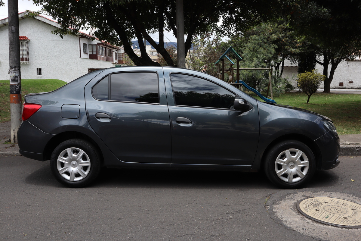 Renault Logan Authentique Life 1.6 Mt Aa 2ab Abs