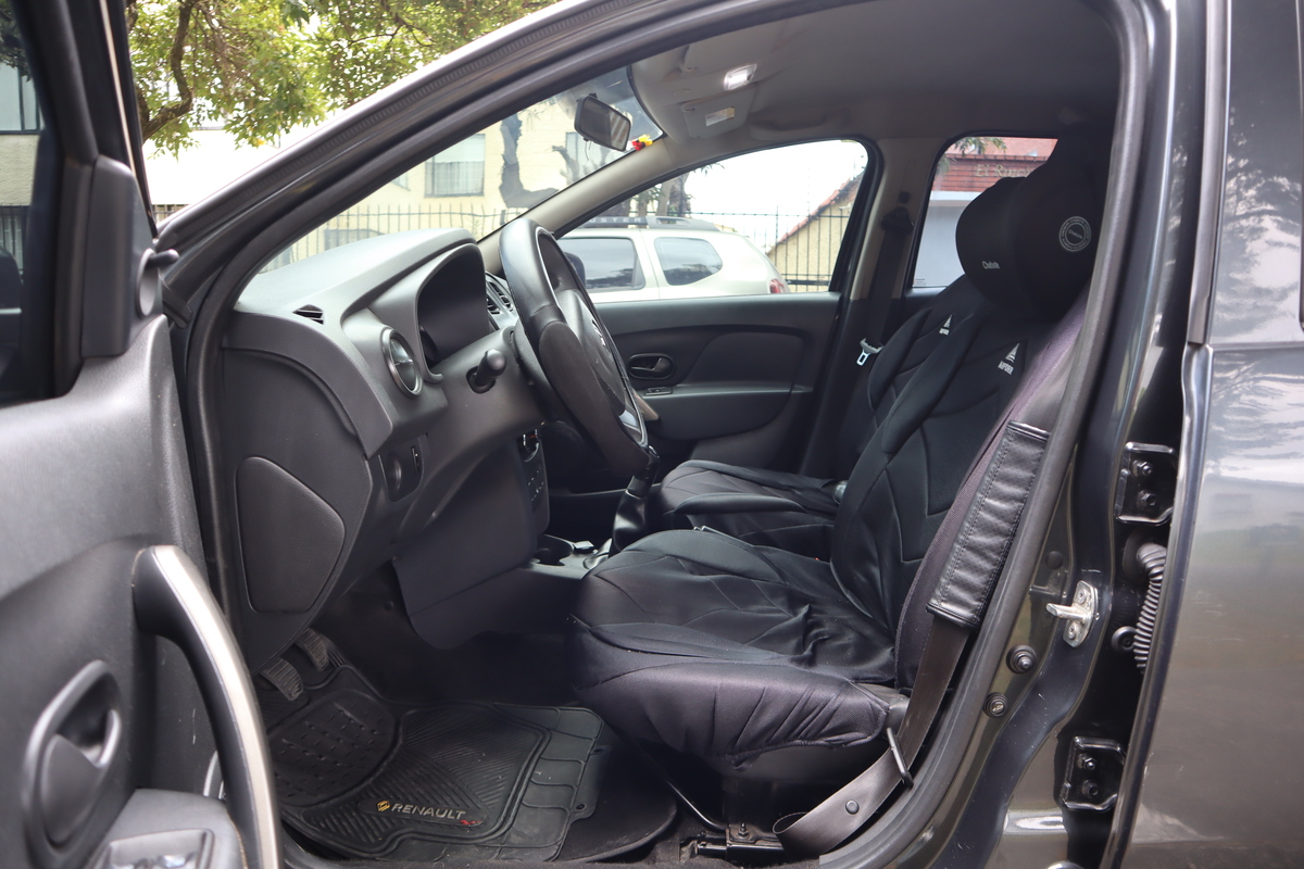 
								Renault Logan Authentique Life 1.6 Mt Aa 2ab Abs full									