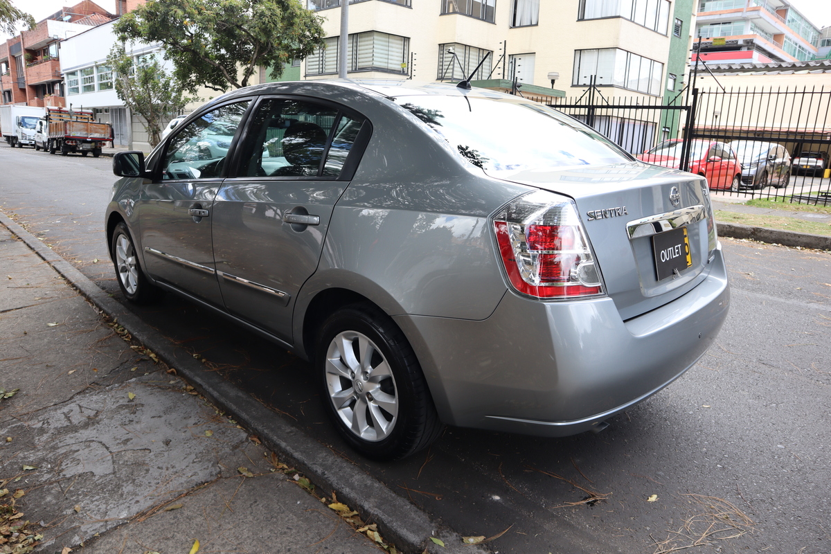 Nissan Sentra Sl 2.0 At 6ab Abs