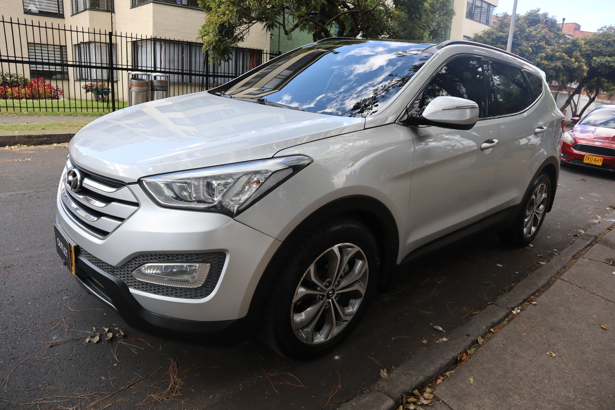 
								Hyundai Santa Fe Gls 3.3 Tp Ct 7psj 4×4 full									