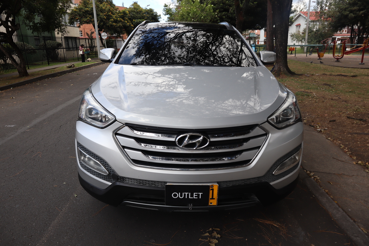 
								Hyundai Santa Fe Gls 3.3 Tp Ct 7psj 4×4 full									