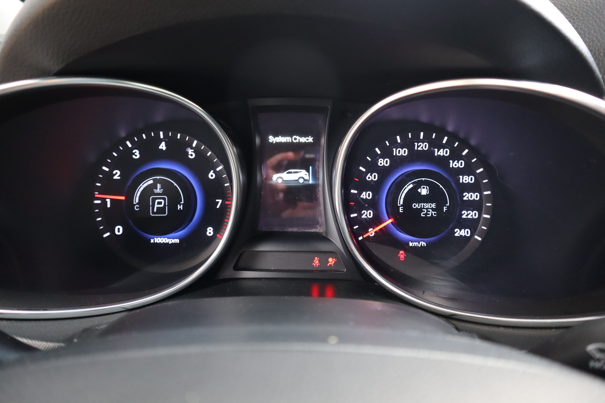 
								Hyundai Santa Fe Gls 3.3 Tp Ct 7psj 4×4 full									