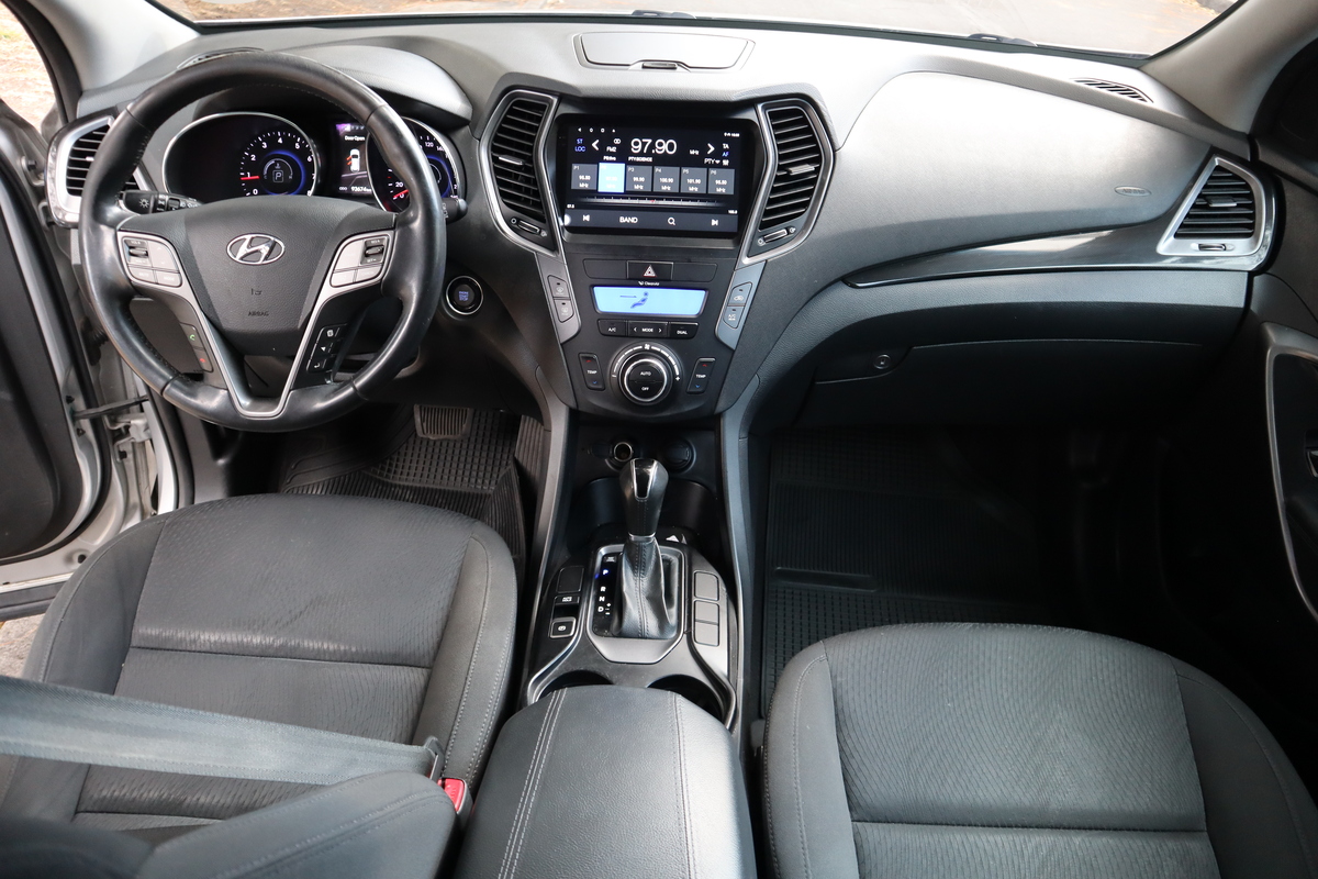 
								Hyundai Santa Fe Gls 3.3 Tp Ct 7psj 4×4 full									