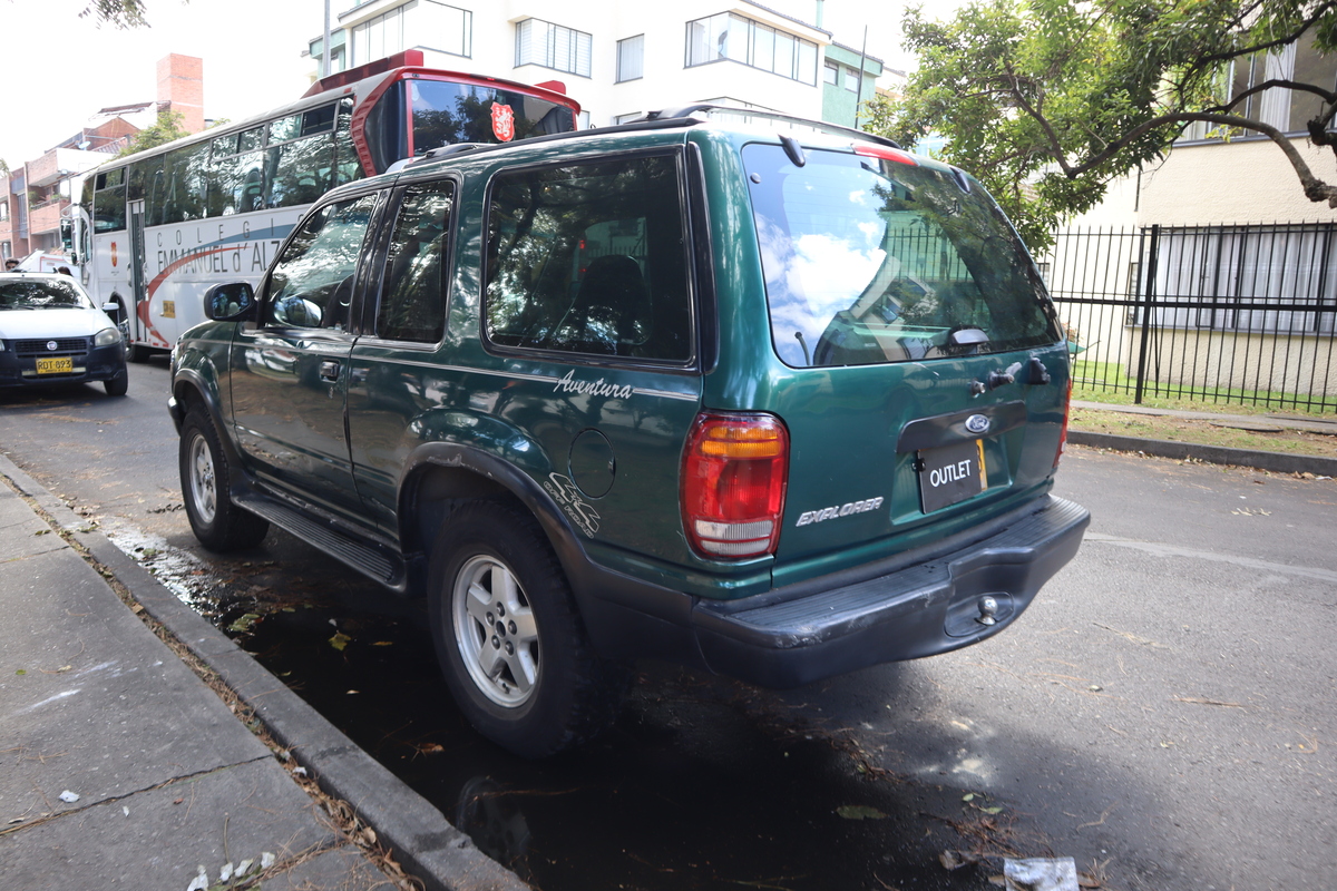 Ford Explorer Aventura 4.0 Mt 4×4 (gas Gasolina)
