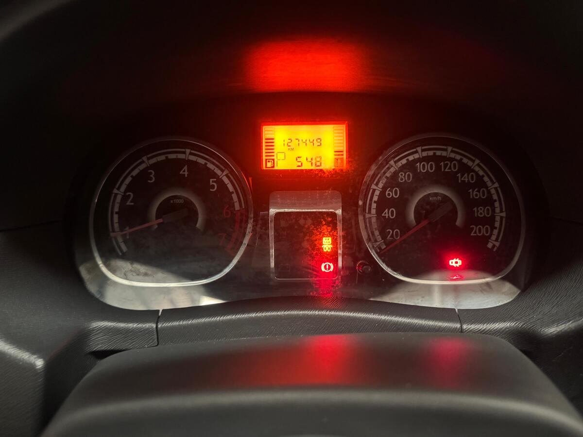 
								Renault Sandero DYNAMIQUE 1.6 AT AA full									