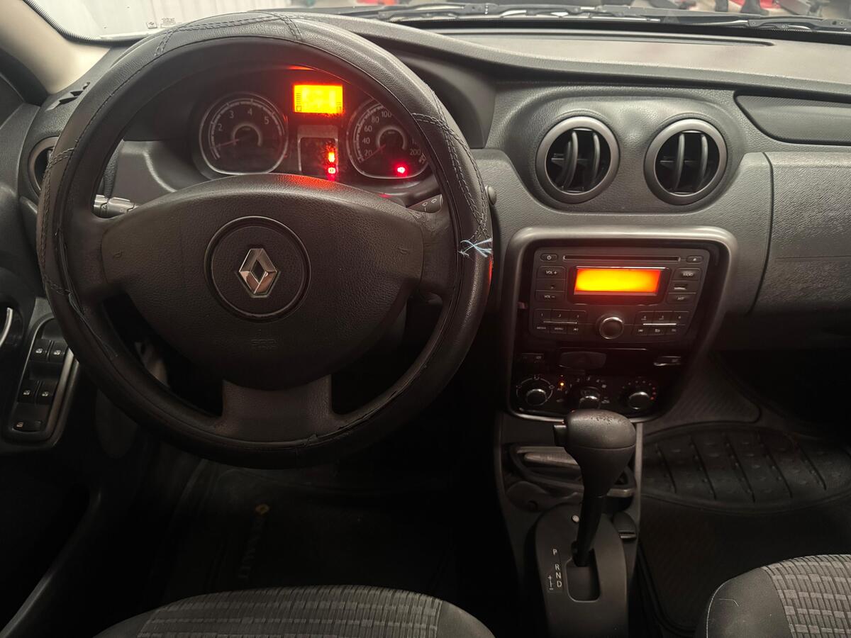
								Renault Sandero DYNAMIQUE 1.6 AT AA full									