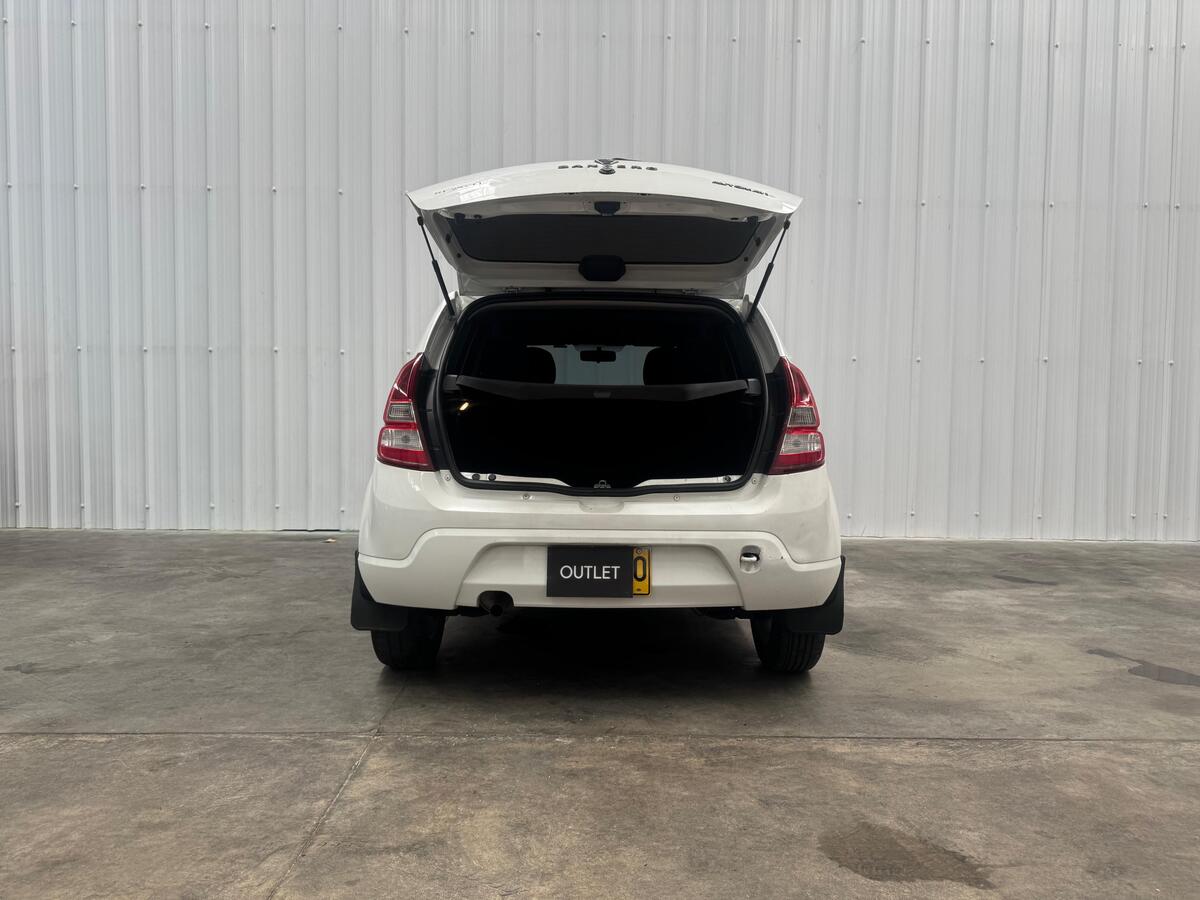 
								Renault Sandero DYNAMIQUE 1.6 AT AA full									