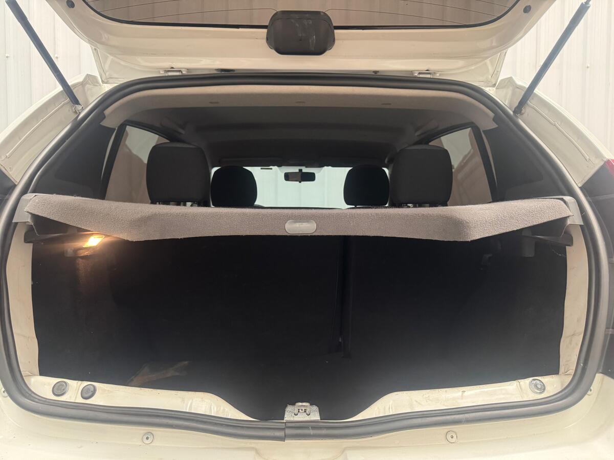 
								Renault Sandero DYNAMIQUE 1.6 AT AA full									
