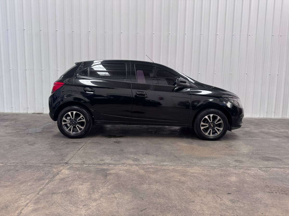 Chevrolet Onix LTZ 1.4 TP 2AB ABS 5P