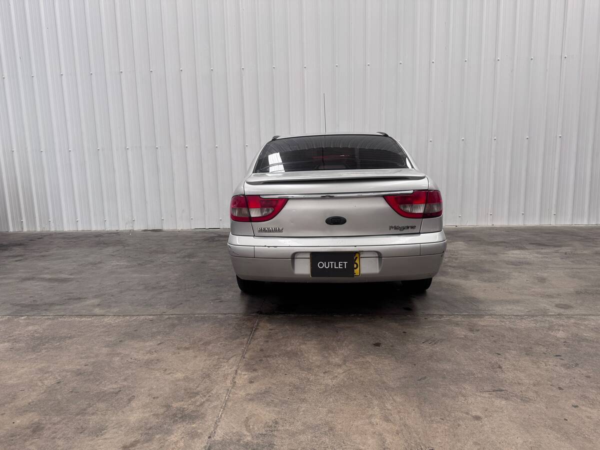 Renault Megane Unique 1.6 Mt
