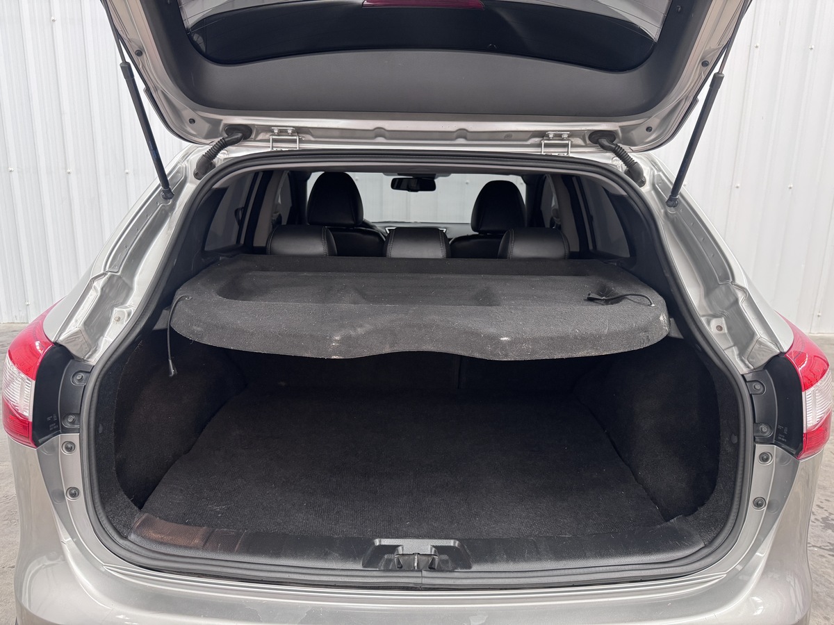 
								Nissan Qashqai Exclusive 2.0 Tp 6ab Abs Ct Tc 4×4 full									