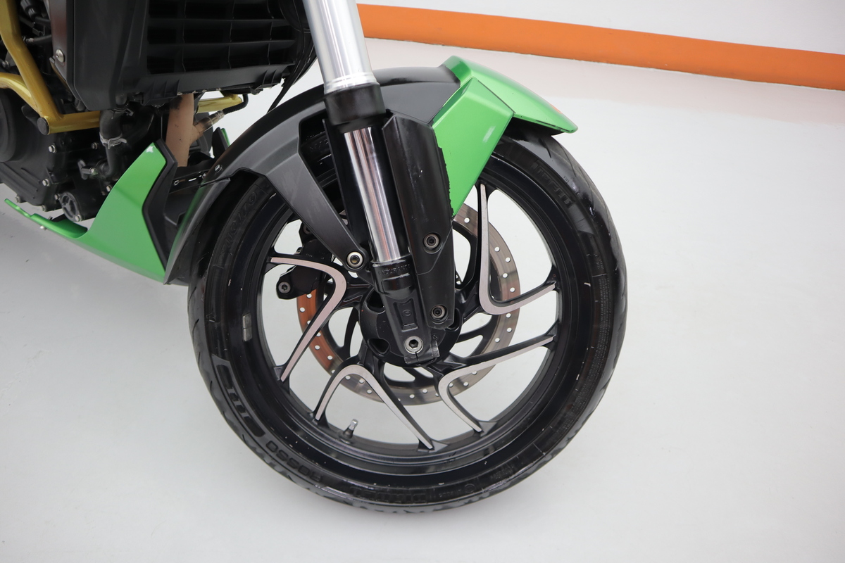 
								Bajaj Dominar 400 Mt 400cc full									