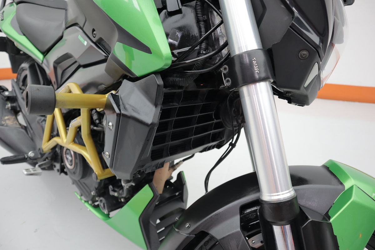 
								Bajaj Dominar 400 Mt 400cc full									
