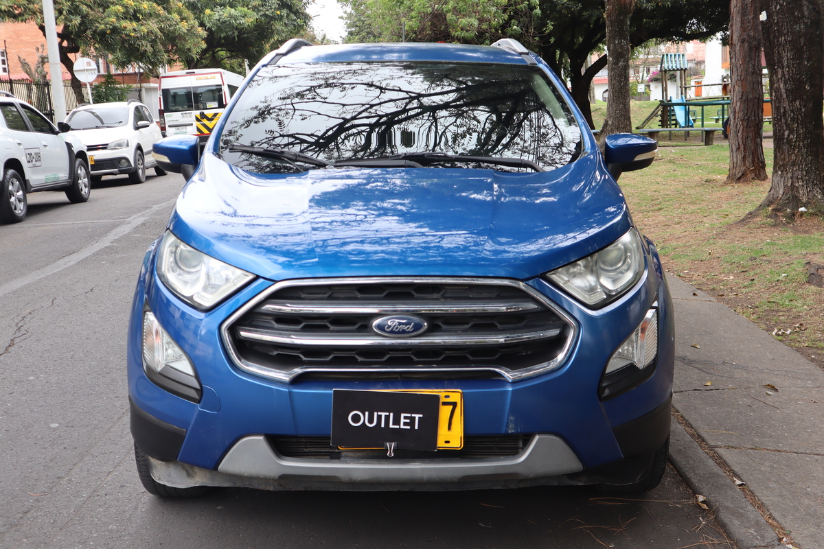 
								Ford Ecosport TITANIUM 2.0 TP 4X2 full									