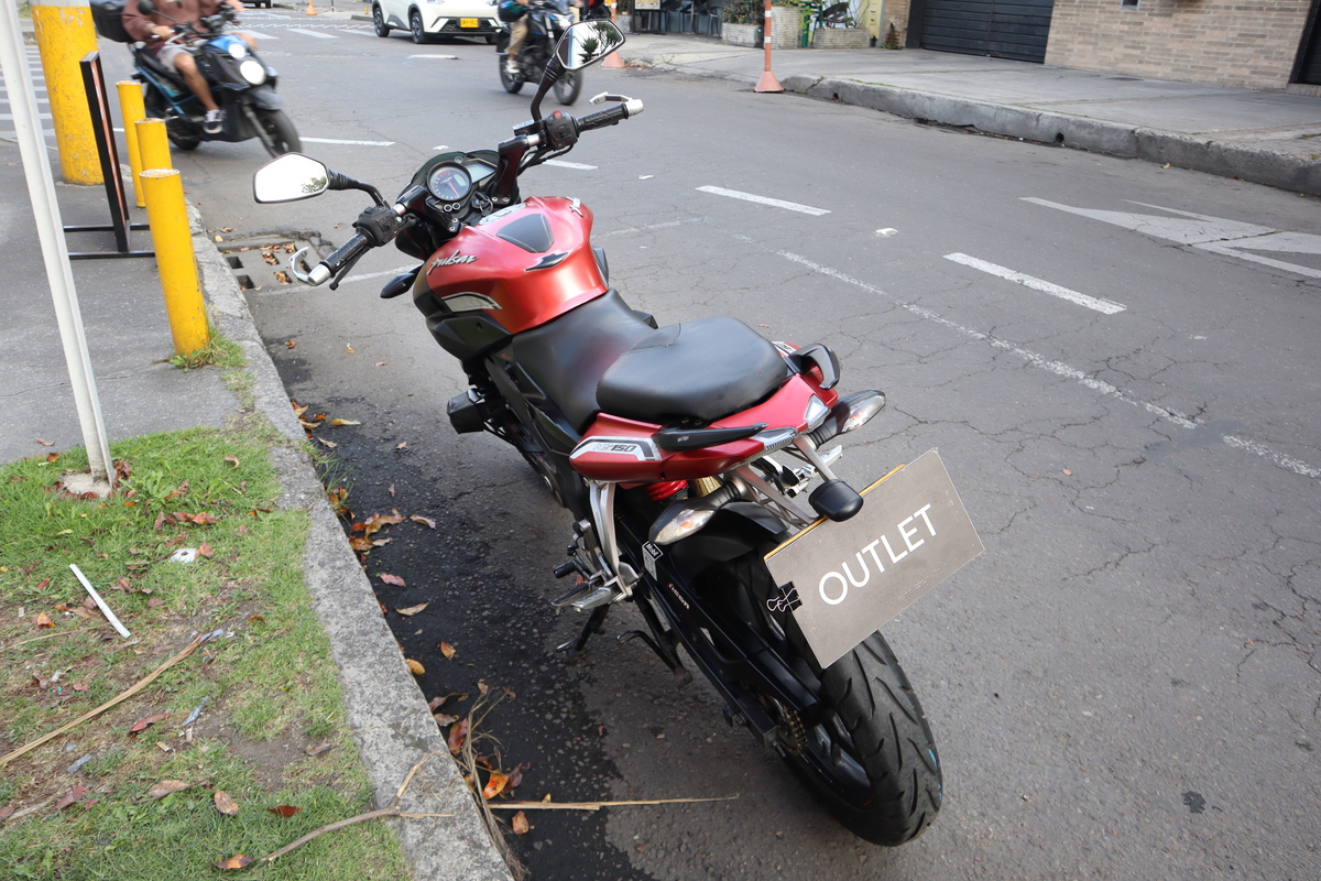 
								Bajaj Pulsar 150 Ns Mt 150cc full									
