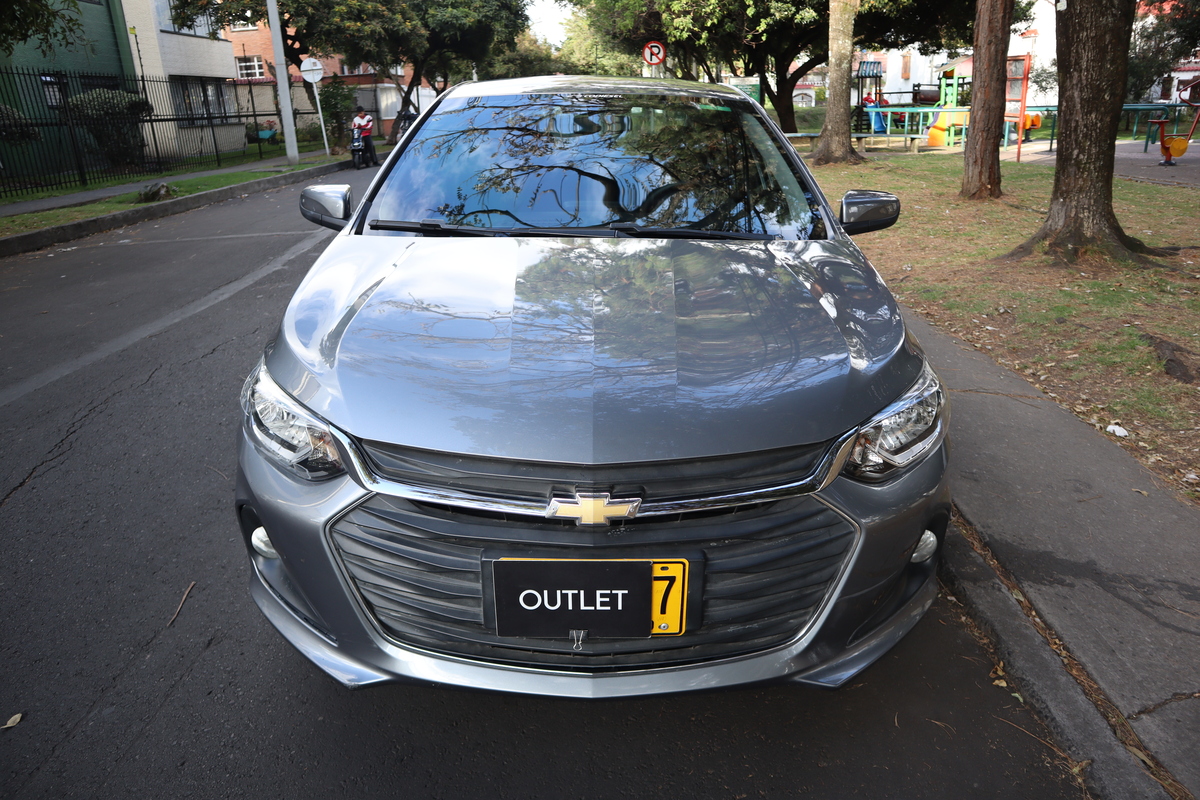 
								CHEVROLET ONIX LTZ 1.0 TP T 4P 6AB ABS full									