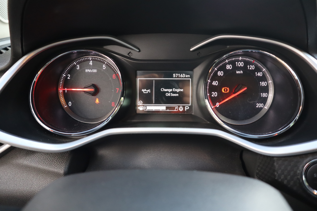 
								CHEVROLET ONIX LTZ 1.0 TP T 4P 6AB ABS full									