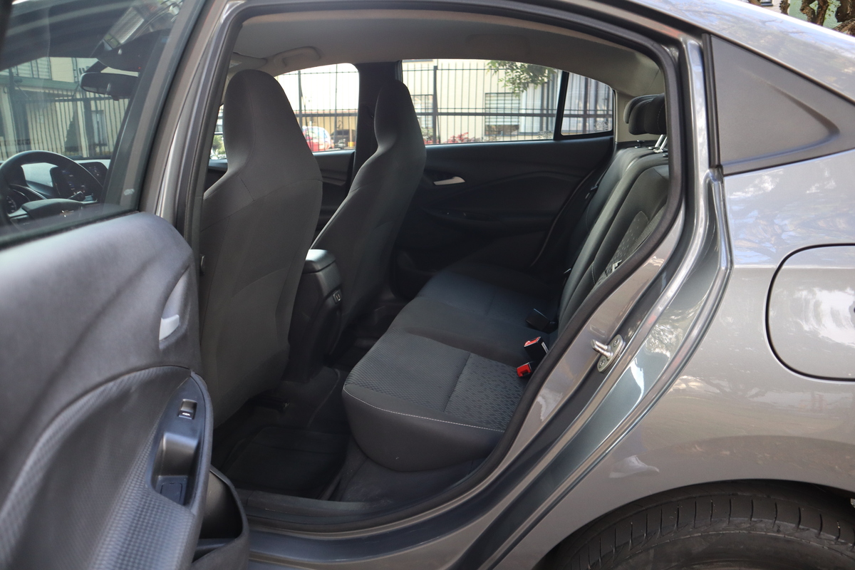 
								CHEVROLET ONIX LTZ 1.0 TP T 4P 6AB ABS full									