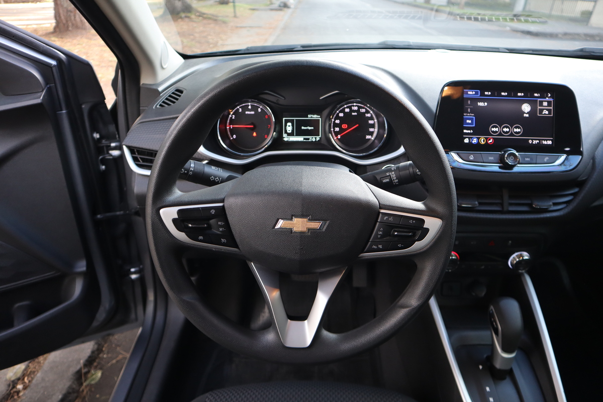 
								CHEVROLET ONIX LTZ 1.0 TP T 4P 6AB ABS full									