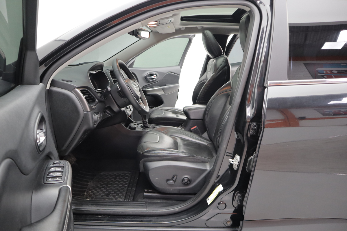 
								Jeep Cherokee Longitude 3.2 Tp Ct Tc 4×4 full									